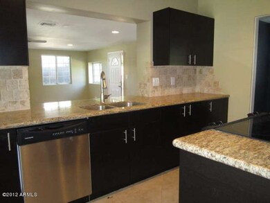 4115 E Cambridge 201