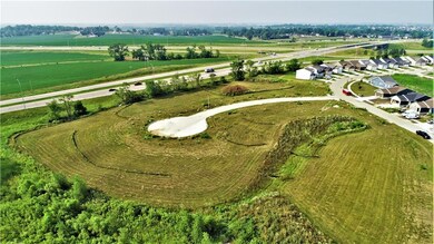 3009 James Pkwy SW, Cedar Rapids, IA 52404 - photo 2