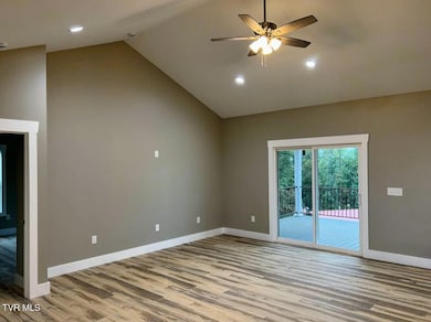 531 Meadowcrest Ln, Dandridge, TN 37725 - photo 7