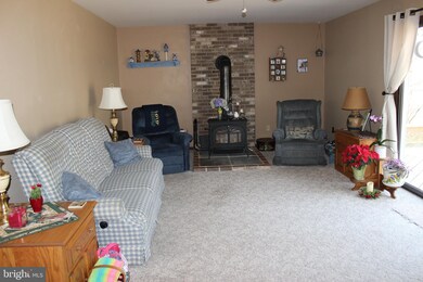 140 Gentry Dr, Perkasie, PA 18944 - photo 6