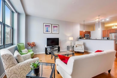 3140 N Sheffield Ave unit 504, Chicago, IL 60657 - photo 3