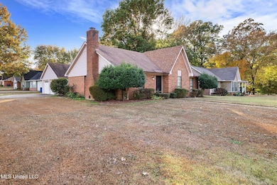 3-web-or-mls-10023 Goodman Rd-02