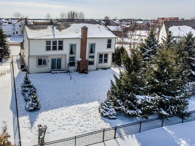 4020 Georgetown Cir, Algonquin, IL 60102 - photo 2