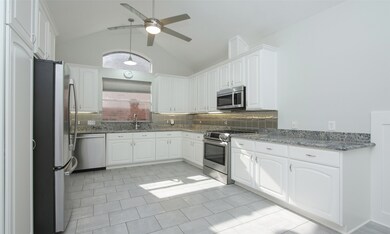 14614 S Hearthstone Green Dr, Houston, TX 77095 - photo 7