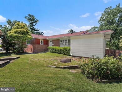 3612 Sandy Ct, Kensington, MD 20895 - photo 2