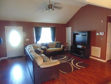 103 Turning Leaf Ct, Shelbyville, TN 37160 - photo 2