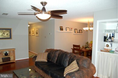 12105 Greenway Ct unit 101, Fairfax, VA 22033 - photo 6