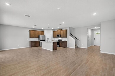 31210 Pendleton Landing Cir, Wesley Chapel, FL 33545 - photo 7