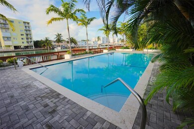 7930 Tatum Waterway Dr unit 19, Miami Beach, FL 33141 - photo 3