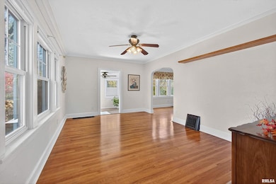 2811 E 18th St, Davenport, IA 52803 - photo 5