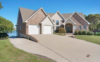 418 SW Seaside Sparrow St, Lees Summit, MO 64082 - photo 2
