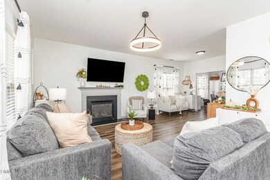 212 Cline Falls Dr, Holly Springs, NC 27540 - photo 7