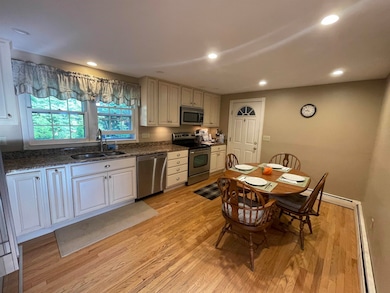 11 Candia St, Nashua, NH 03063 - photo 6