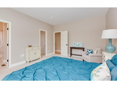 75 Crown Pointe Cir, MerriMacK, NH 03054 - photo 7