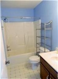 Upper level hall bathroom