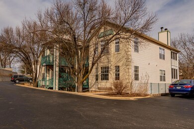 149TheBluffsBldg36Unit6Branson-4