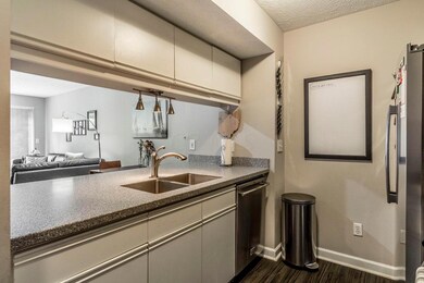 1896 Bennigan Dr 10
