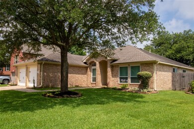 12002 Viola Ct, Pinehurst, TX 77362 - photo 3