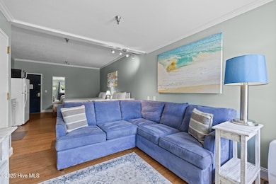 135 Palm Suites