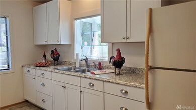 3304 Sunset Dr W, University Place, WA 98466 - photo 5