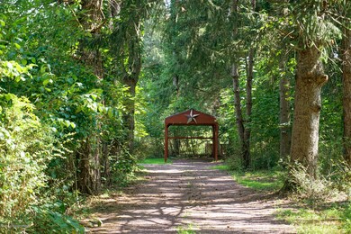 Driveway/Carport