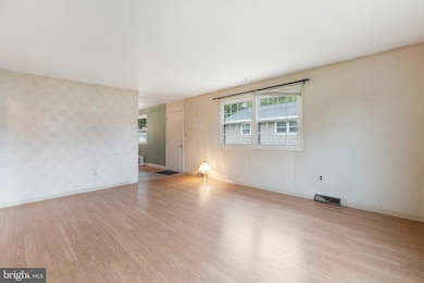 21 Jerrys Ave, Clayton, NJ 08312 - photo 3