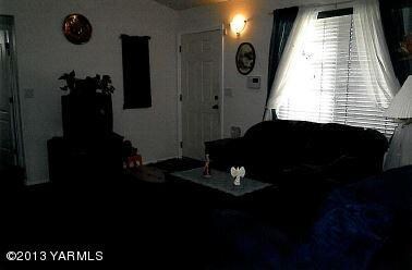 Living room2