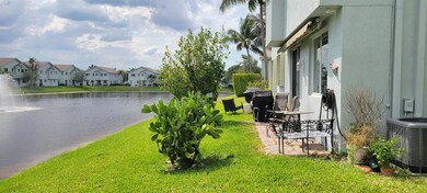 3270 Laurel Ridge Cir, Riviera Beach, FL 33404 - photo 3