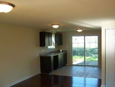 105 Ensenada Dr, Carpentersville, IL 60110 - photo 4