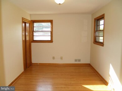 3302 Durbin Place, Falls Church, VA 22041 - photo 2