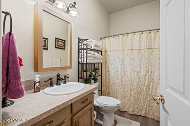 1808S68thAve-9