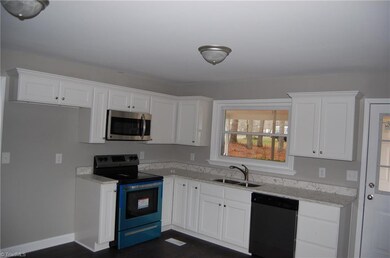 2105 Danny Bell Rd, Asheboro, NC 27205 - photo 6