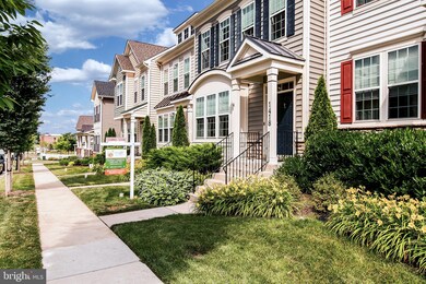 1418 Scheer St, Brunswick, MD 21716 - photo 2