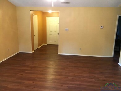 1610 Leach St, Kilgore, TX 75662 - photo 2