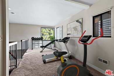 4792 Park Encino Ln unit 301, Encino, CA 91436 - photo 7