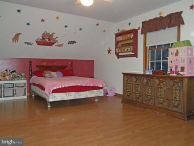 23 Fronheiser Rd, Bechtelsville, PA 19505 - photo 7