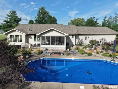 1016 Michael Ln, West Frankfort, IL 62896 - photo 5