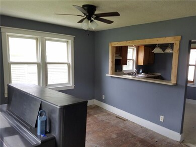 1816 E 25th St, Des Moines, IA 50317 - photo 3