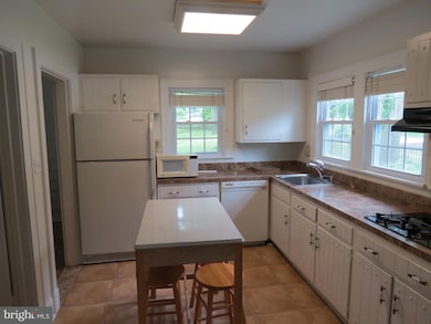 2407 Seminary Rd, Silver Spring, MD 20910 - photo 5