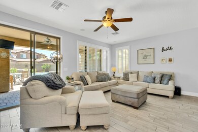 283 W Hawk Way-7