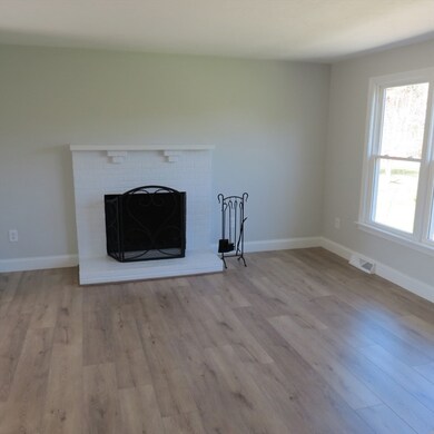 221 Purchase St, Middleboro, MA 02346 - photo 7