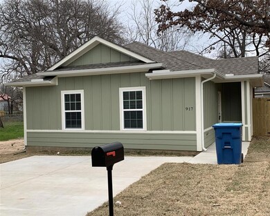 917 Rice St, Denison, TX 75020 - photo 2