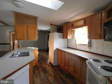 2294 Russell Rd, Berryville, VA 22611 - photo 5