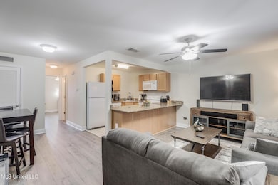 1664 Beach Blvd unit 159, Biloxi, MS 39531 - photo 3