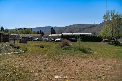 906 4th St SE, East Wenatchee, WA 98802 - photo 6