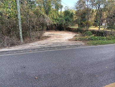 Driveway from the Hewell Rd.