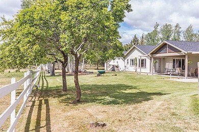 63885 Scenic Dr, Bend, OR 97701 - photo 7