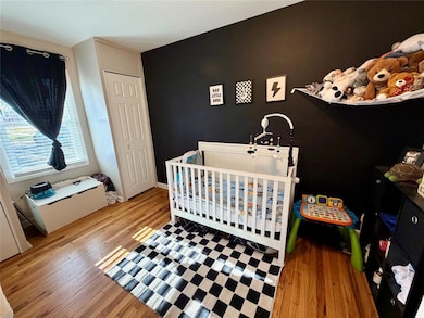 302 N Columbus St, Pleasantville, IA 50225 - photo 2