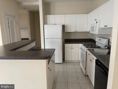 11331 Aristotle Dr unit 5-212, Fairfax, VA 22030 - photo 5