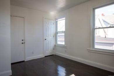 78 West St unit 2A, New London, CT 06320 - photo 2